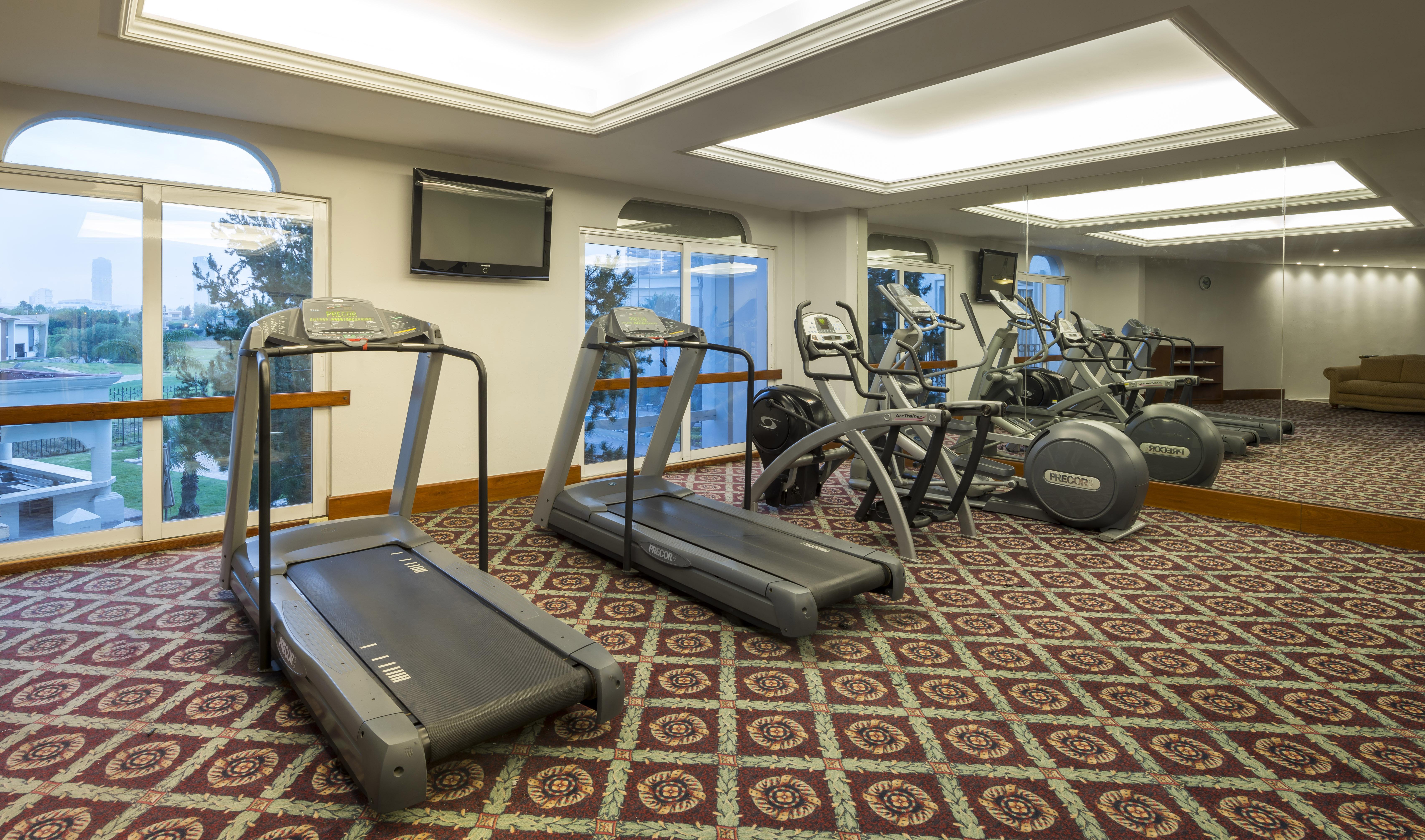 Camino Real Puebla Angelopolis Ξενοδοχείο Εξωτερικό φωτογραφία A treadmill