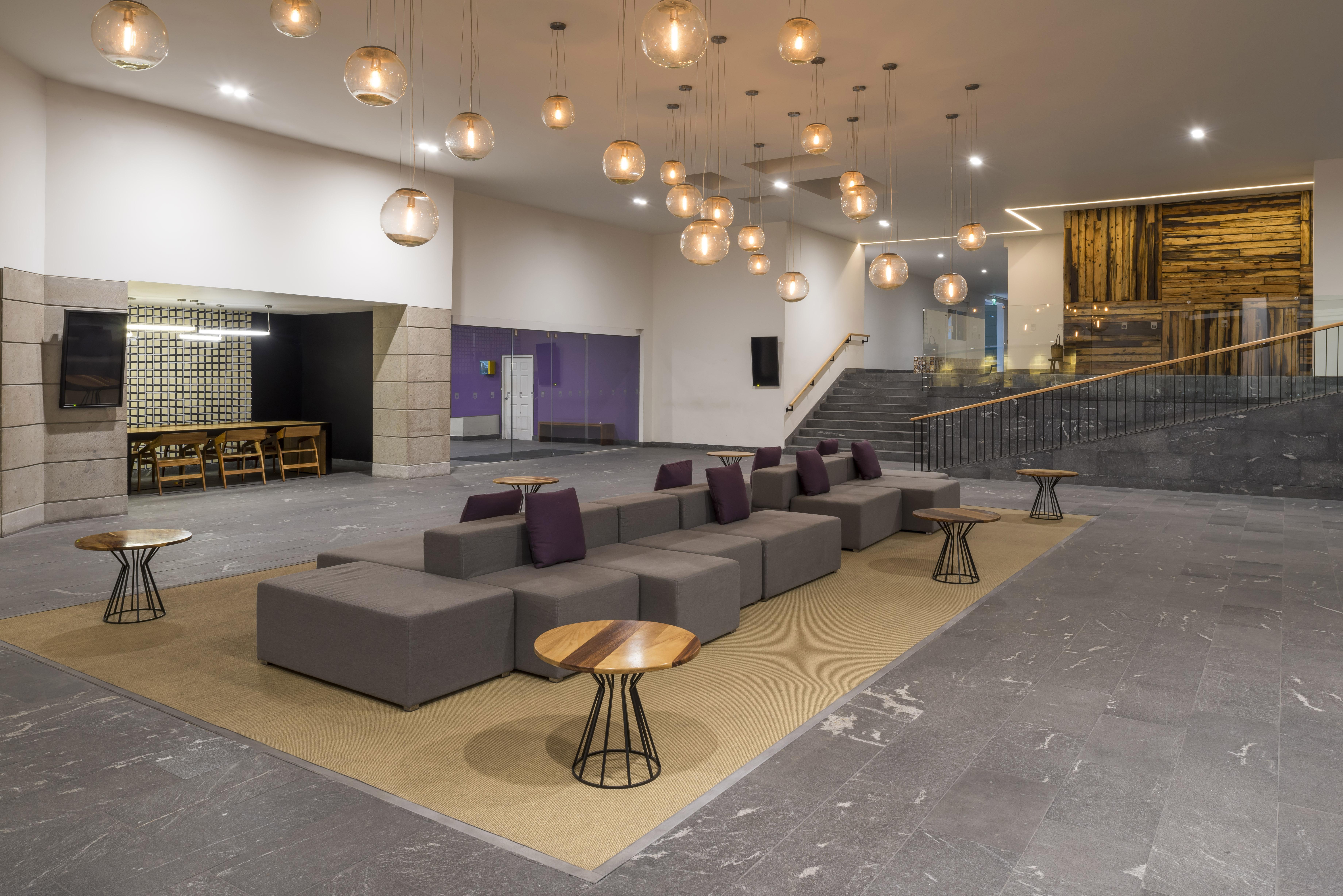 Camino Real Puebla Angelopolis Ξενοδοχείο Εξωτερικό φωτογραφία The lobby of the hotel