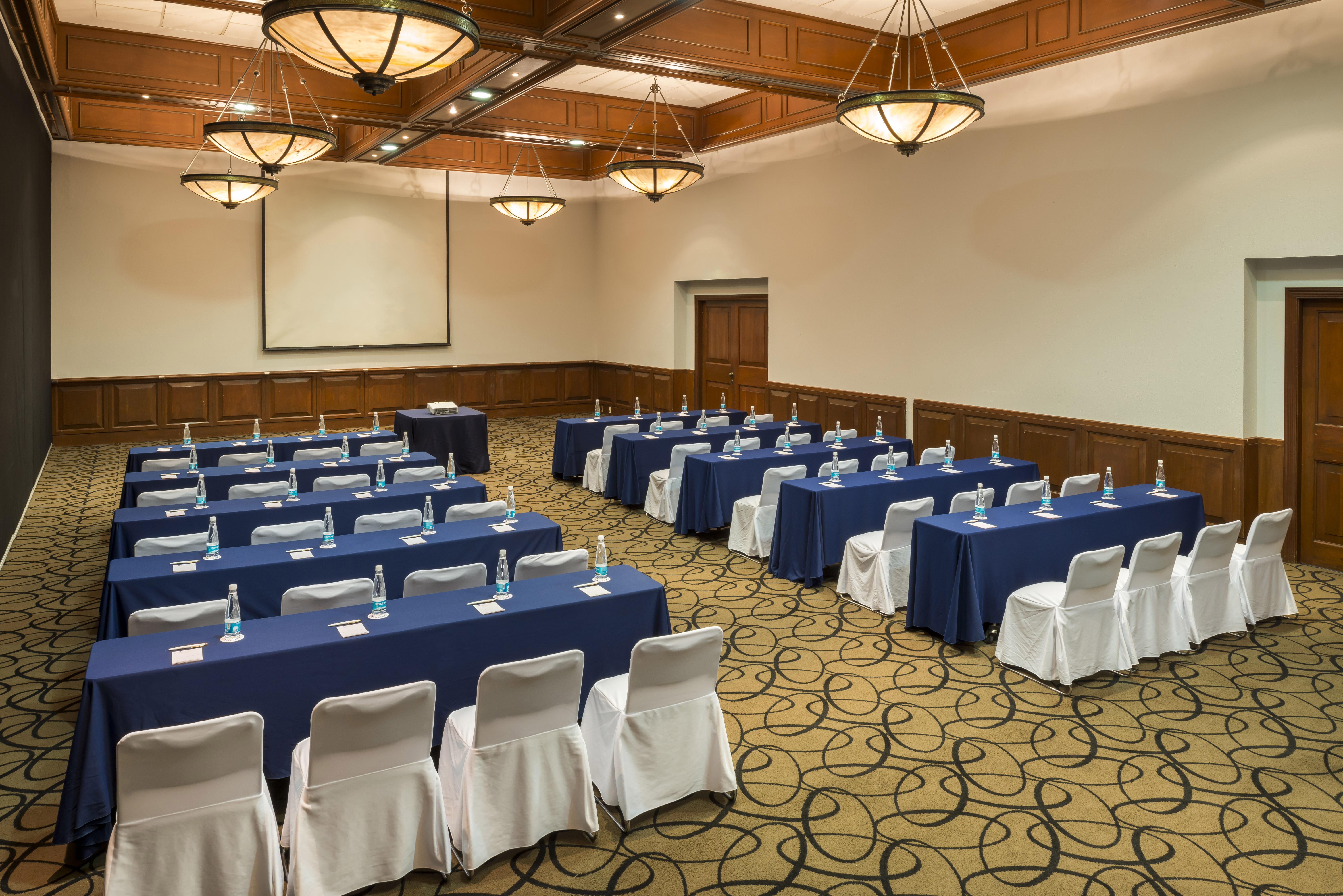 Camino Real Puebla Angelopolis Ξενοδοχείο Εξωτερικό φωτογραφία A typical meeting room