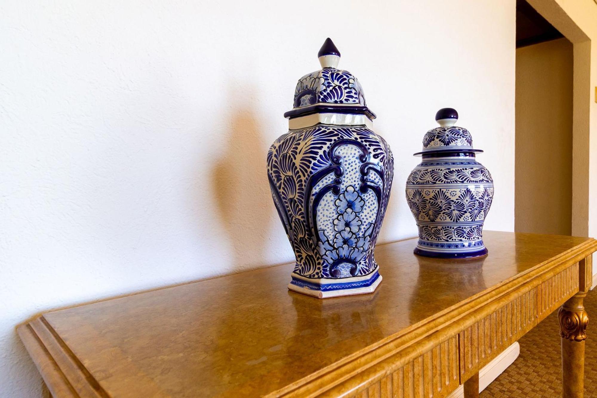 Camino Real Puebla Angelopolis Ξενοδοχείο Εξωτερικό φωτογραφία Two ginger jars